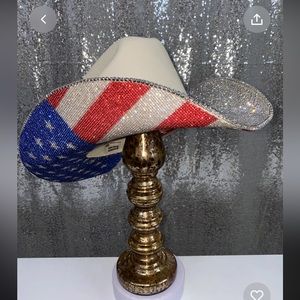 The “America” hat on sand square style hat